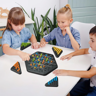 Triggle : le jeu de stratégie qui rapproche les familles et fait réfléchir les enfants